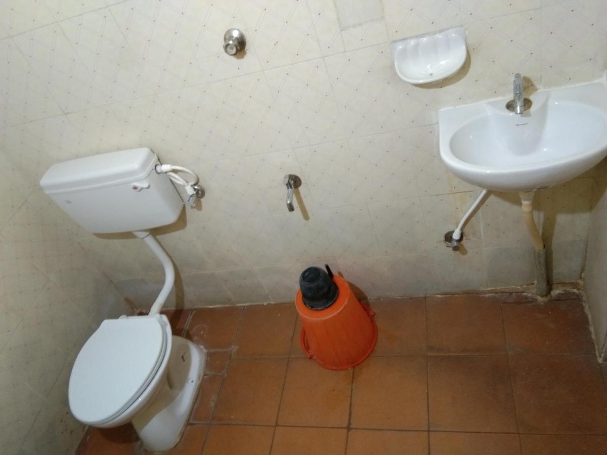 Hotel Sriram Lodge Tirupati Bagian luar foto