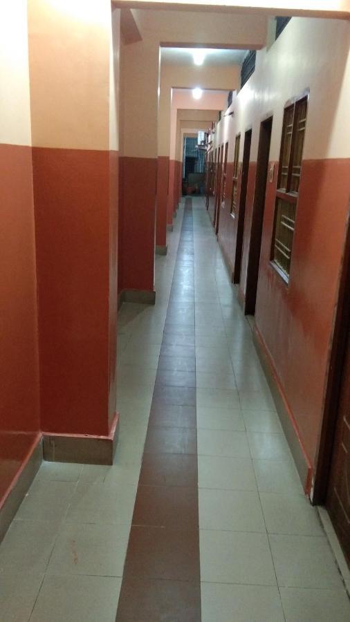 Hotel Sriram Lodge Tirupati Bagian luar foto